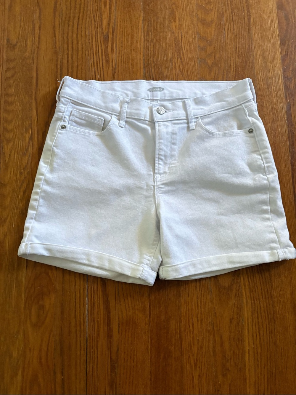 Old Navy Women's White Denim Shorts 4.5” Inseam Size 6
